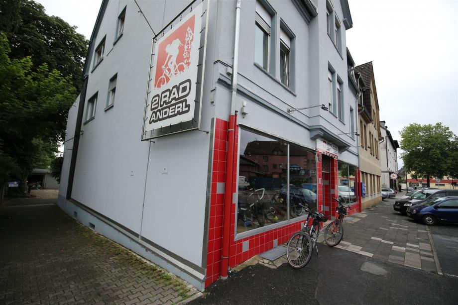 Fassade Ladenlokal Zweirad Anderl